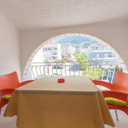 Quiet Area Rose Makarska