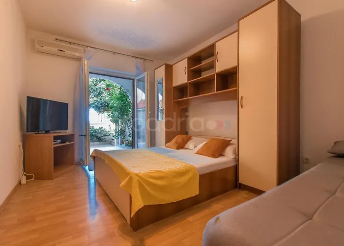 Appartamento Quiet Area Rose Makarska