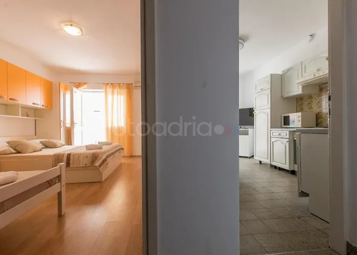 Appartamento Quiet Area Rose Makarska