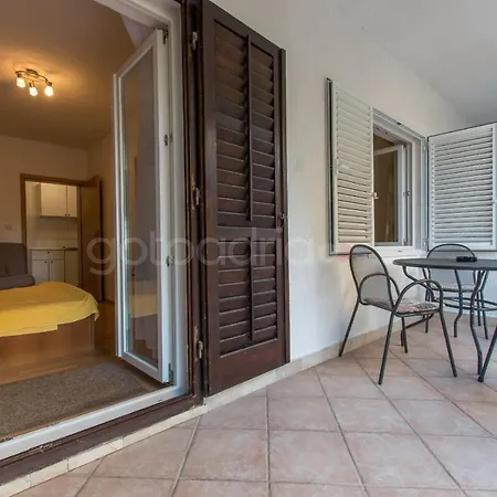 Quiet Area Rose Makarska