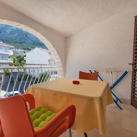 Apartamento Quiet Area Rose Makarska